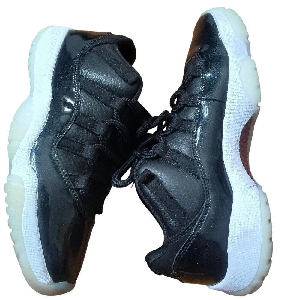Jordan Air Jordan 11 Retro Low 72-10 Mens Size 8 Black Patent Leather AV2187-001